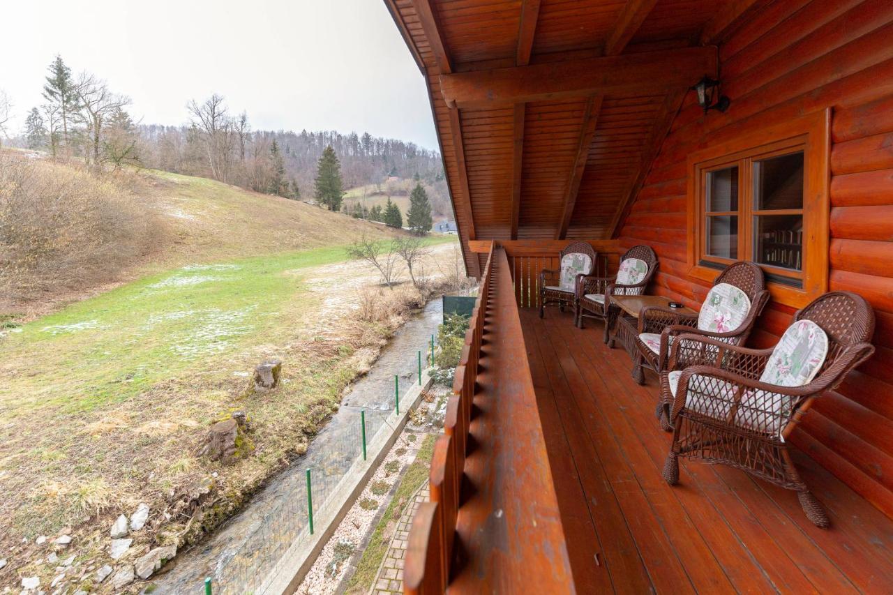 Apartma Metka Medvode Zewnętrze zdjęcie