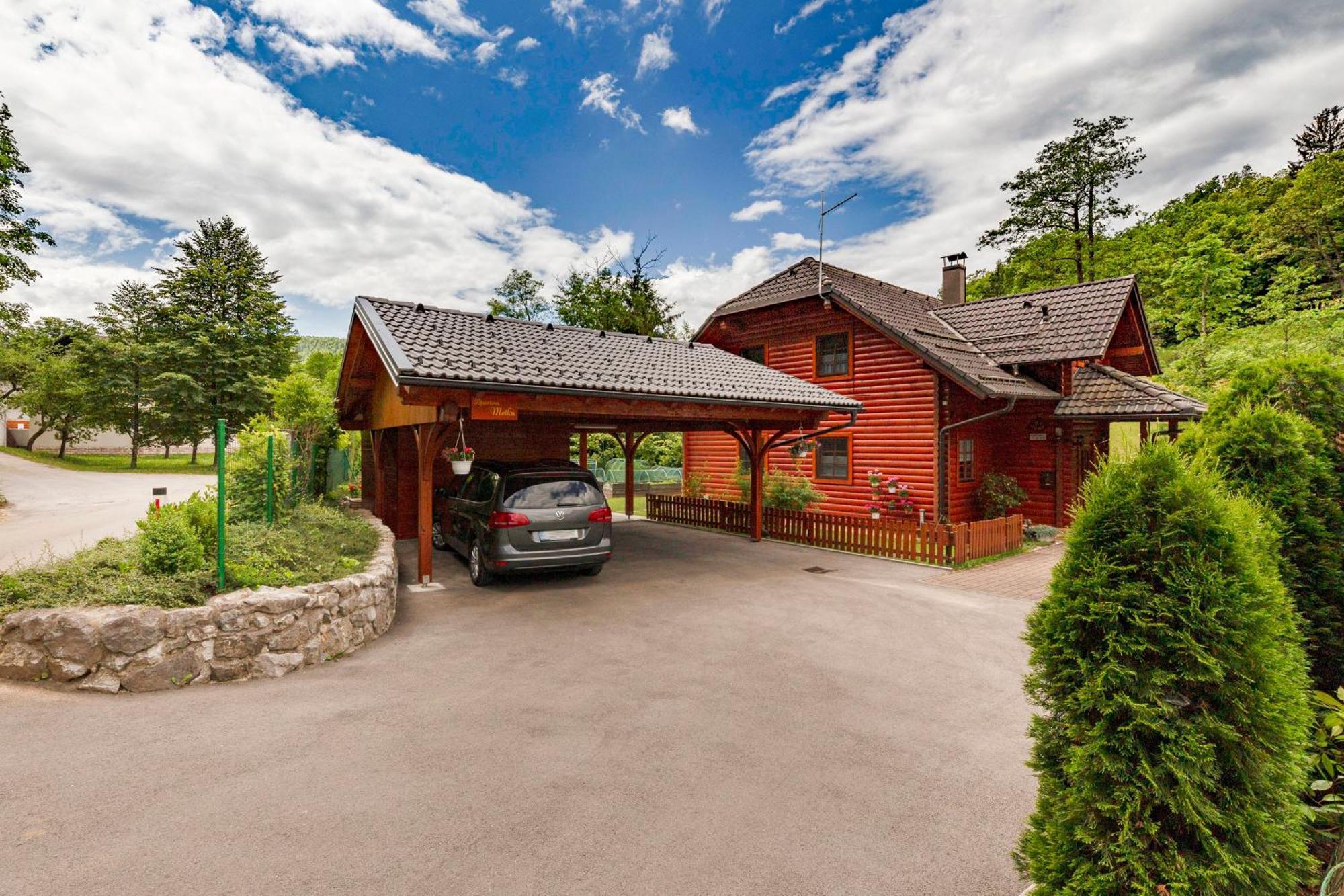 Apartma Metka Medvode Zewnętrze zdjęcie