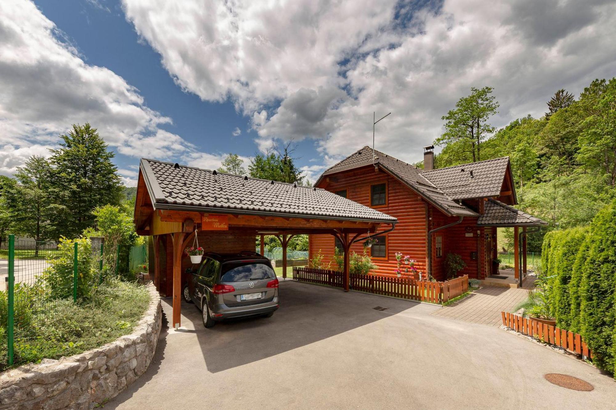 Apartma Metka Medvode Zewnętrze zdjęcie